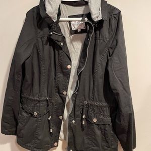 Women’s size XL black lightweight jacket